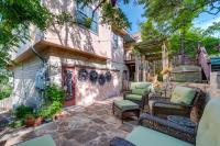 Exotic Home w/ Patio & Grill: Walk to Canyon Lake! - B&B Canyon Lake