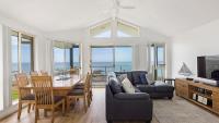 Absolute Waterfront Anna Bay - B&B