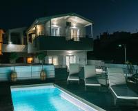 Ammira Mare Maisonette - Relax by the Pool Near Sea! - Chambres d'hôtes Agía Pelagía