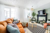 Beautiful House in Coventry CV2, Close to University & Hospital, Private Parking - B&B Coventry