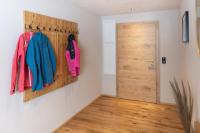 Three-Bedroom Apartment with Shower