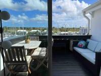 Bel appartement sur la marina de Saint-François - B&B Saint-François