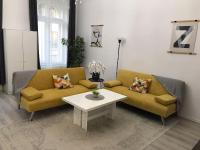 Delightful apartment in the city , we would love to welcome you to our large, modern, and quiet apartment with AC and High Speed Internet,walking distance to the world-famous New York Cafe - B&B Budapest