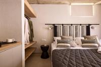 Deluxe Double Cave Room with Side Sea View and Hot tub