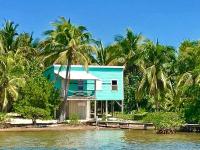 Coconut Grove oceanfront cabin - Bed and Breakfast Caye Caulker