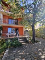 Villa Altiparmak - B&B