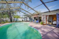 B&B Palm Harbor - Palm Harbor Rental with Private Pool 3 Mi to Beach! - Bed and Breakfast Palm Harbor