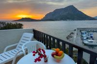 B&B Myrties - Pelagos Seafront Accommodation - Maria - Bed and Breakfast Myrties