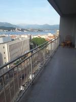 Très bel appartement avec terrasse de 87m2 avec une superbe vue panoramique sur la baie d Ajaccio - B&B Ajaccio