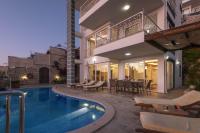 4 Bedroom Luxury Villa in Kalkan with Great Sea Views - Chambres d'hôtes Kalkan