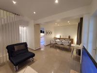 Charmante villa proche de la gare et de Paris - B&B Les Pavillons-sous-Bois