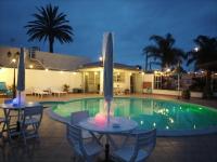 Villa con piscina uso esclusivo - B&B