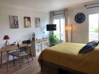 B&B Amiens - Hyper-centre : studio tout équipé - Bed and Breakfast Amiens