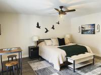 Alaska Lake + Lodge at Longmere - Ferienwohnung