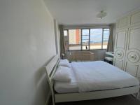 B&B London - Sentinel 2 Bed Apartment in NW London - Bed and Breakfast London