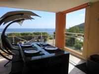 B&B Ajaccio - Bel app T2 en bord de Mer vue Sanquinaires piscine - Bed and Breakfast Ajaccio