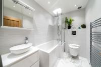 B&B Forest Hill - Stunning 2 Bed 2 Bath Luxury London Apartment! - Bed and Breakfast Forest Hill