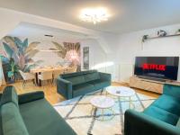 LUXOMES - Tropical & Streetart Style - Old Town Apartments - Central Ingolstadt - B&B Ingolstadt