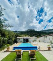 Studio de charme avec piscine - B&B