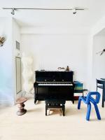 Sunny & Cozy Apt with a Piano in a hot Brooklyn Neighborhood