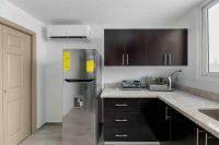 Cozy Beach Villa at The Shores 5 minutes from the beach - Chambres d'hôtes West End
