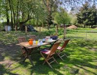 Gemütliche Bauernkate für 4 mit Kachelofen - B&B Lelkendorf