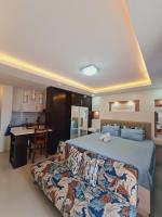B&B Davao City - Italian Inspired Tropical-Themed Studio Condo - Bed and Breakfast Davao City