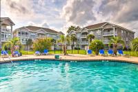 B&B Myrtle Beach - Bright Myrtle Beach Condo on Golf Course with Pool! - Bed and Breakfast Myrtle Beach