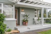 B&B Mount Gambier - Coltrane House -Luxury Getaway - Bed and Breakfast Mount Gambier