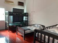 Single Bed in Mixed Dormitory Room