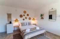 Camera Matrimoniale con Vista Giardino