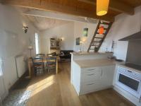 Villa rénovée à Fouras: 2 ch + mezzanine, proche plage/centre, jardin privatif, équipement complet - FR-1-709-64 - Chambres d’hôtes Fouras