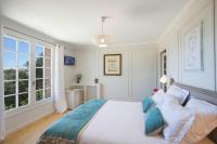 Kamer met Kingsize Bed en Uitzicht op Zee