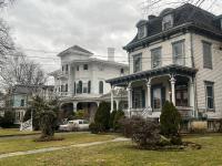 B&B Poughkeepsie - Private Victorian Apartment in convenient City location on 5 acre, Sleeps 5 - Bed and Breakfast Poughkeepsie