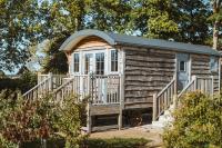 B&B York - Hornington Manor Luxury Shepherd Huts - Bed and Breakfast York