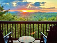 B&B Mineral Bluff - Amazing Views~Secluded Retreat~HotTub~GameRoom - Bed and Breakfast Mineral Bluff