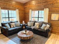 Lofted Pines Fun Family Friendly Cabin - Chambres d’hôtes Broken Bow