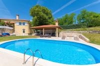 Romantic Villa Green Sky with Pool and Garden - B&B Nedeščina