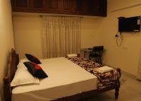 Deluxe Double Room (2 Adults + 1 Child)