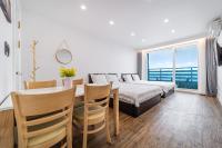 Deluxe Twin Room with Sea View (401)