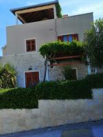 Apartment Ema in Postira - B&B