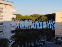 SEAFRONT APARTMENT PINEDA BEACH - B&B