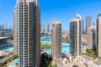Downtown Dubai, Luxury 2 Bed 2 Bath Apartment - Pool, Gym, AirCon, Parking - Views of The Dubai Fountain & Burj Khalifa - Chambres d’hôtes Dubaï