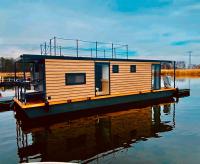 B&B Świnoujście - Hausboot mit Sauna Świnoujście, Houseboat Marina Karsibór - Bed and Breakfast Świnoujście