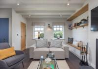 Armstrong 8 - B&B Bamburgh