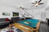 B&B Groveland - The Tree House with Hot Tub & Pool Table! home - Bed and Breakfast Groveland