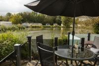 Mallard Lake - Bed and Breakfast South Cerney