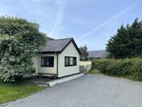 B&B Beaumaris - 3 Bed Detached Cottage- Log Burner Mountain Views - Bed and Breakfast Beaumaris