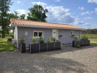 Family house carcanaise - B&B Carcans