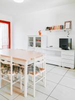 Incantevole appartamento al primo piano con terrazzo - B&B Torre Grande